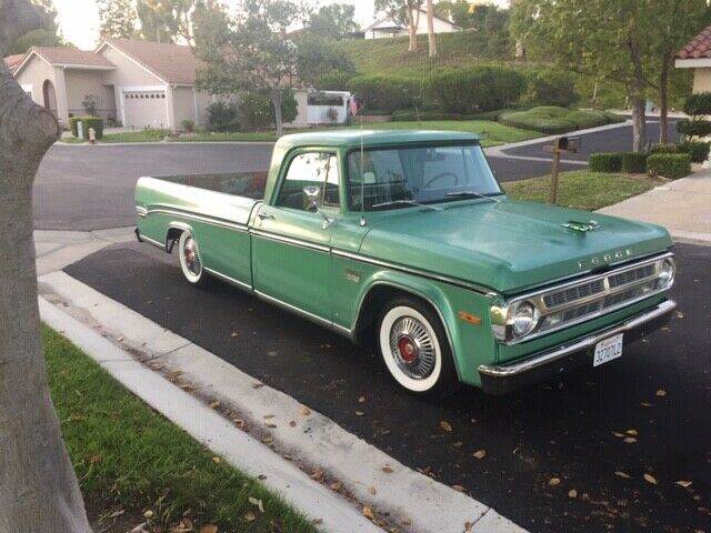 1971 Green Dodge D100 Pickup