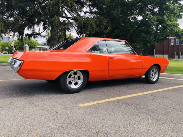 1971 Orange Dodge Dart