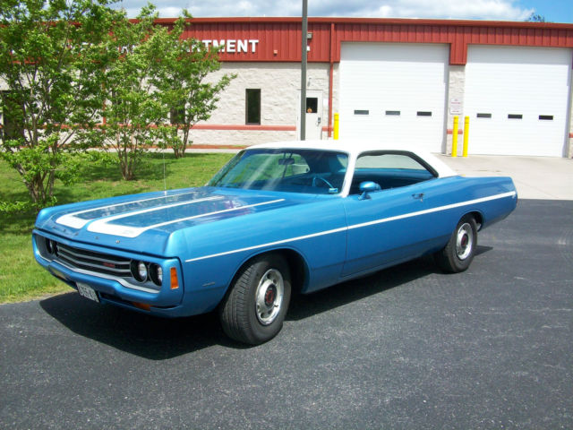 1971 blue Dodge Polara Coupe