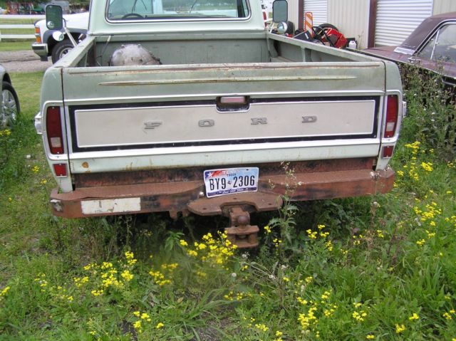 1971 Green Ford F-100 pick up
