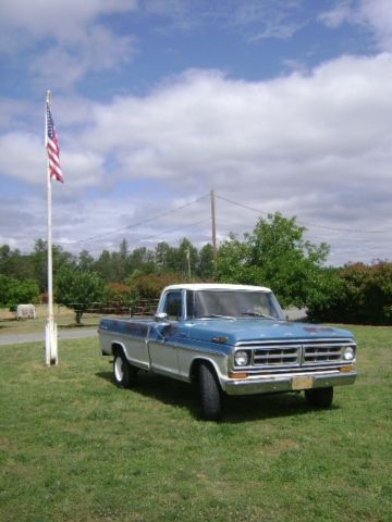 1971 Blue and White Ford F-250 Standard Cab Pickup