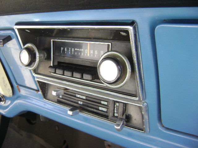 1971 Blue and White Ford F-250 Standard Cab Pickup