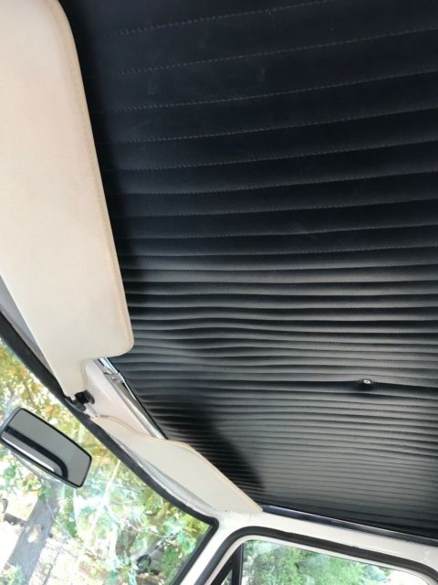 1971 green/white Ford F-250 Standard Cab Pickup