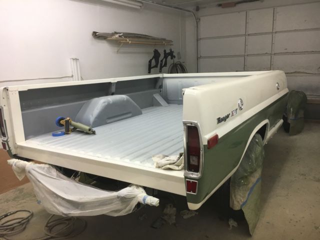 1971 green/white Ford F-250 Standard Cab Pickup