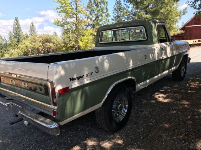 1971 green/white Ford F-250 Standard Cab Pickup