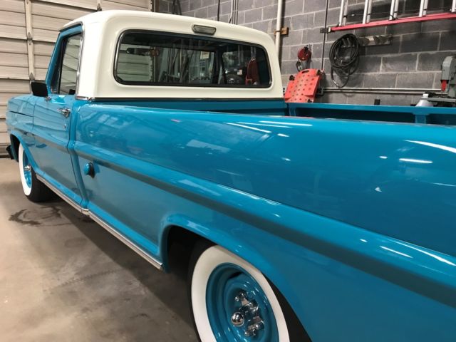 1971 Swiss Aqua Ford F-100