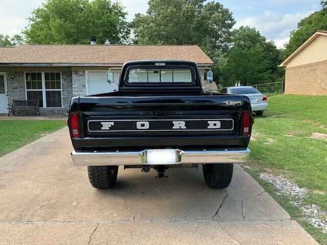 1971 Black Ford F-250