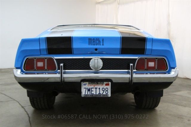 1971 Blue Ford Mustang