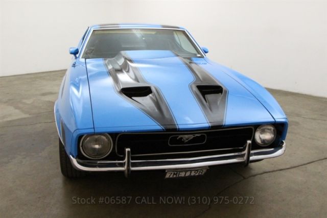 1971 Blue Ford Mustang