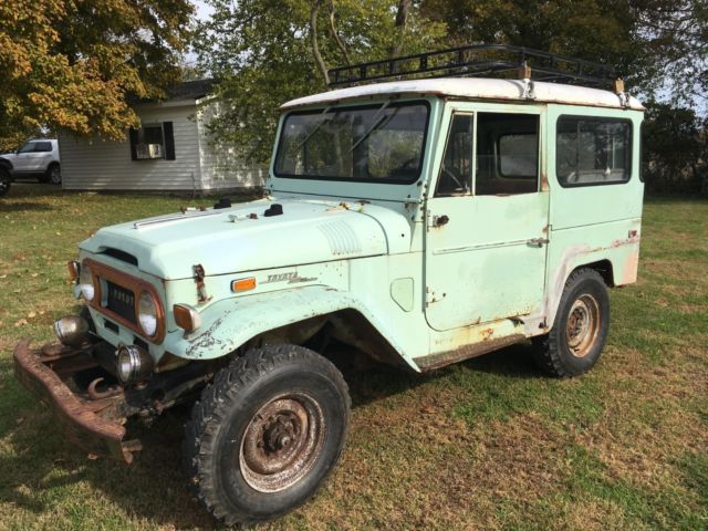 1971 Green Toyota Land Cruiser SUV
