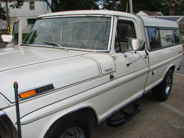 1971 white Ford F-250