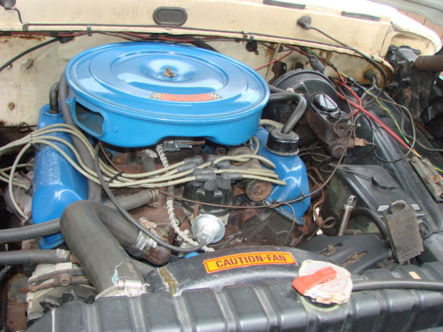 1971 white Ford F-250