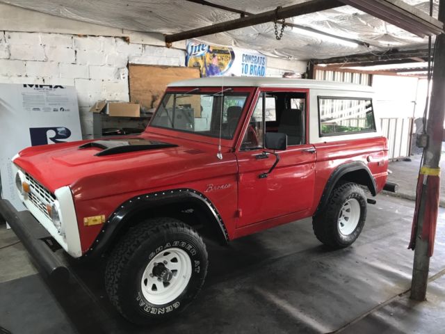 1971 Red Ford Bronco