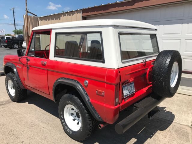 1971 Red Ford Bronco