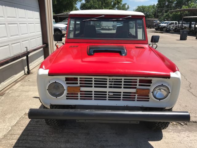 1971 Red Ford Bronco