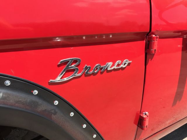 1971 Red Ford Bronco