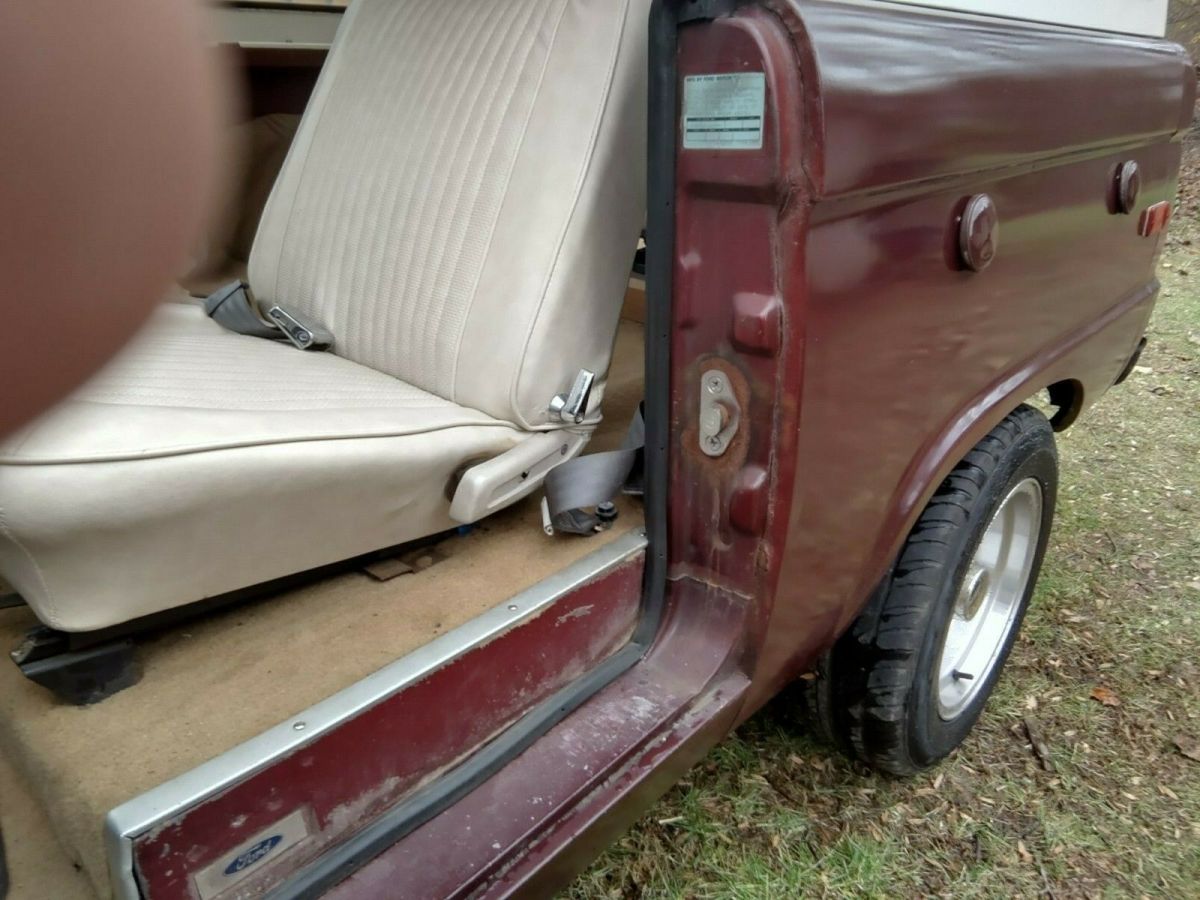 1971 Burgundy Ford Bronco SUV