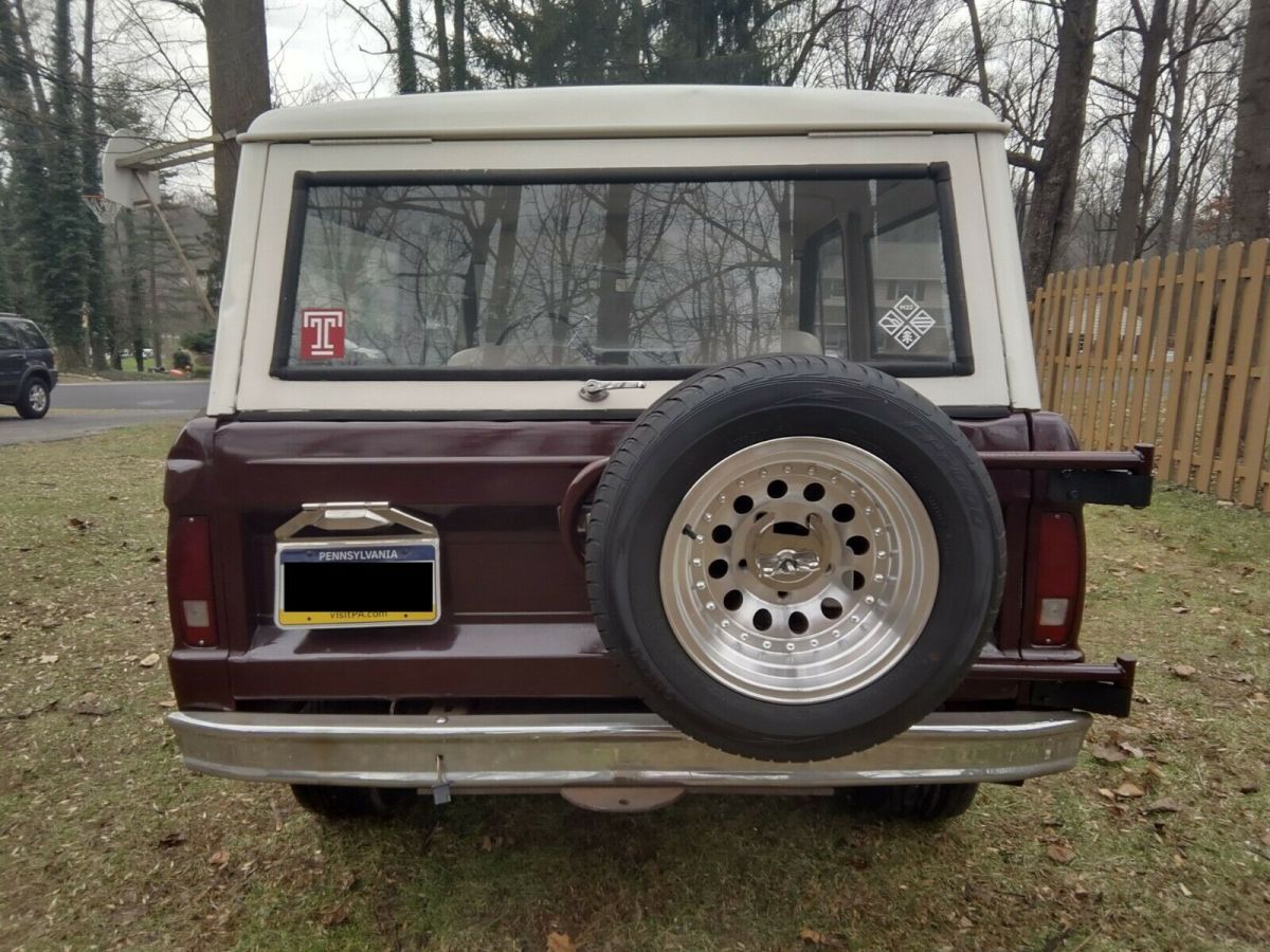 1971 Burgundy Ford Bronco SUV