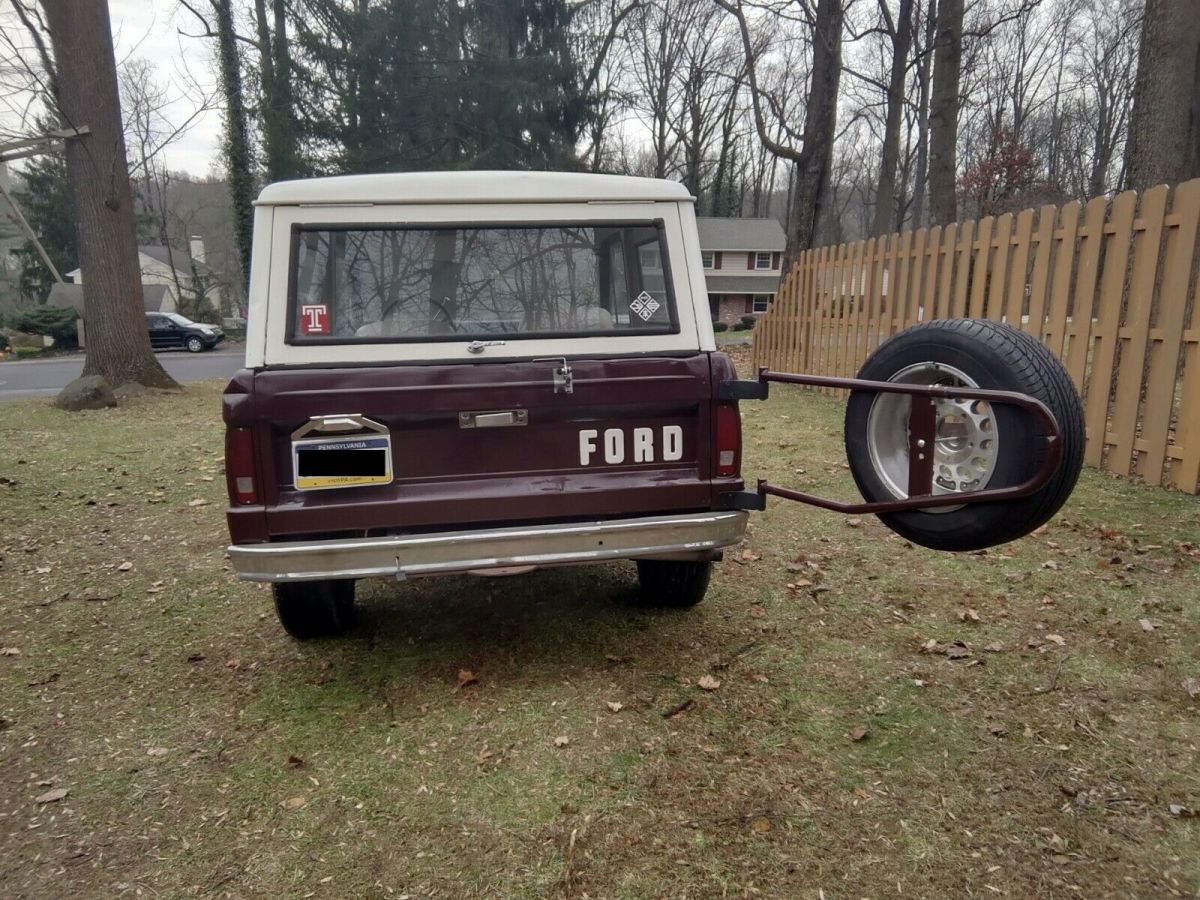 1971 Burgundy Ford Bronco SUV