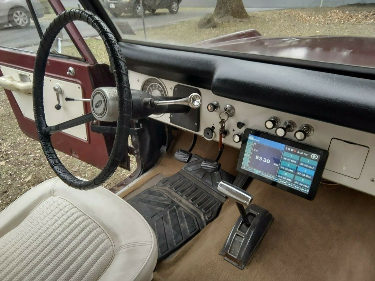 1971 Burgundy Ford Bronco SUV