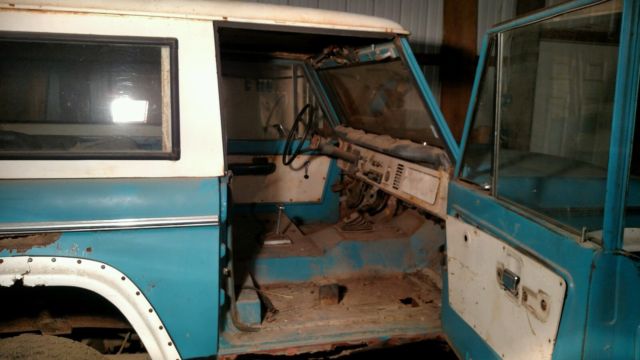 1971 Orange Ford Bronco