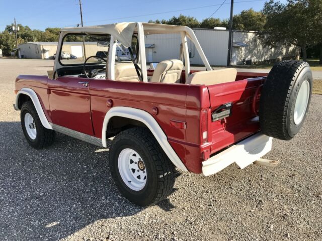 1971 Red Ford Bronco SUV