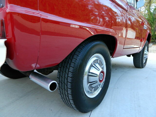 1971 Red Ford Bronco SUV