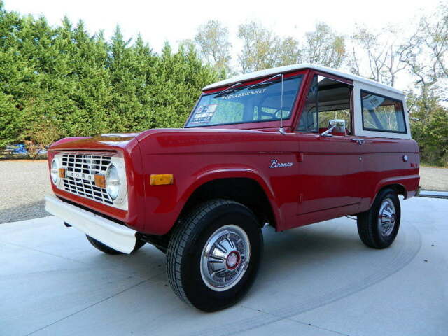 1971 Red Ford Bronco SUV