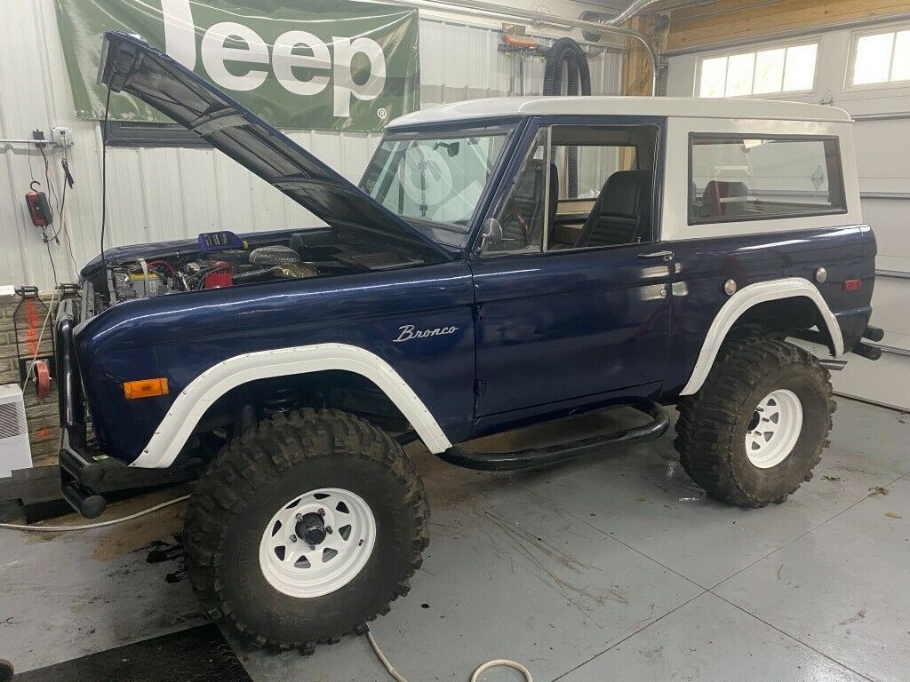 1971 Blue Ford Bronco