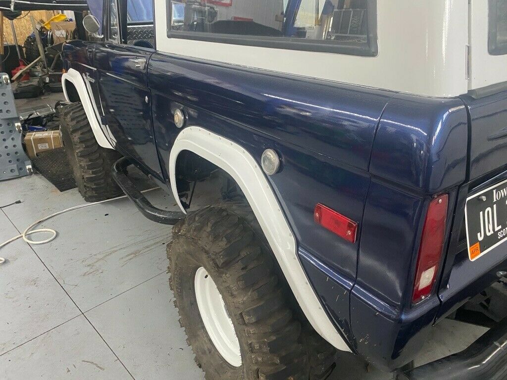 1971 Blue Ford Bronco