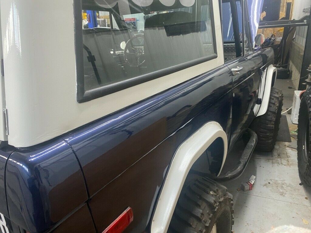 1971 Blue Ford Bronco