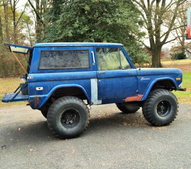 1971 Blue Ford Bronco Wagon