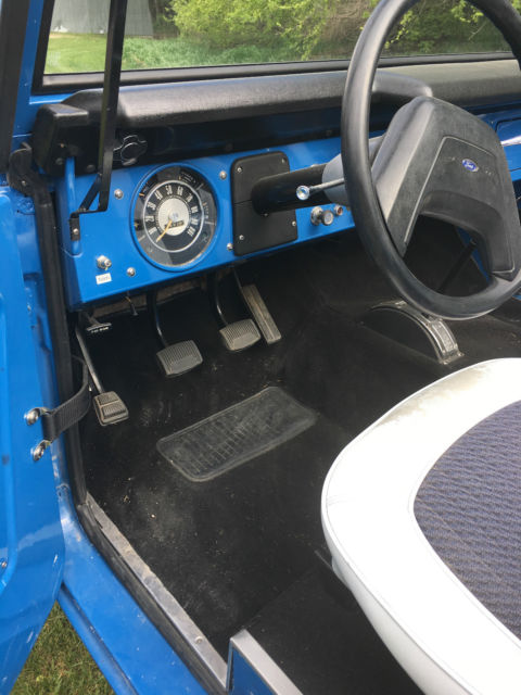 1971 Blue Ford Bronco