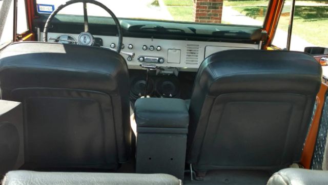 1971 Green Ford Bronco Wagon