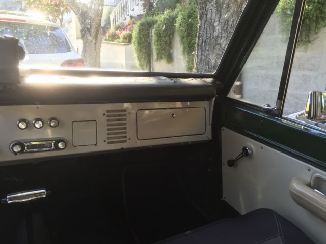 1971 Green Ford Bronco Wagon