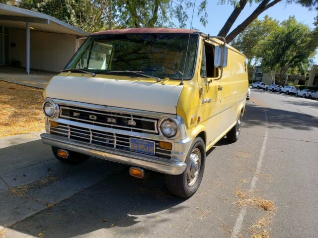 1971 yellow Ford E-Series Van Van