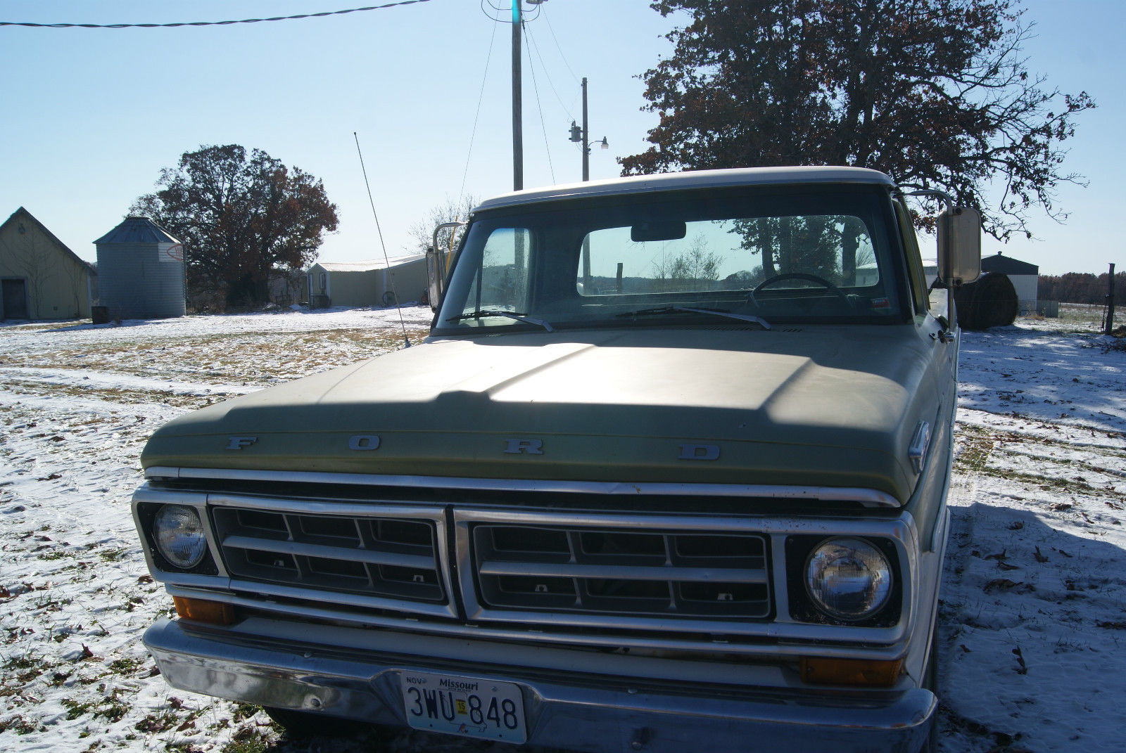 1971 White Ford F-100 Standard Cab Pickup