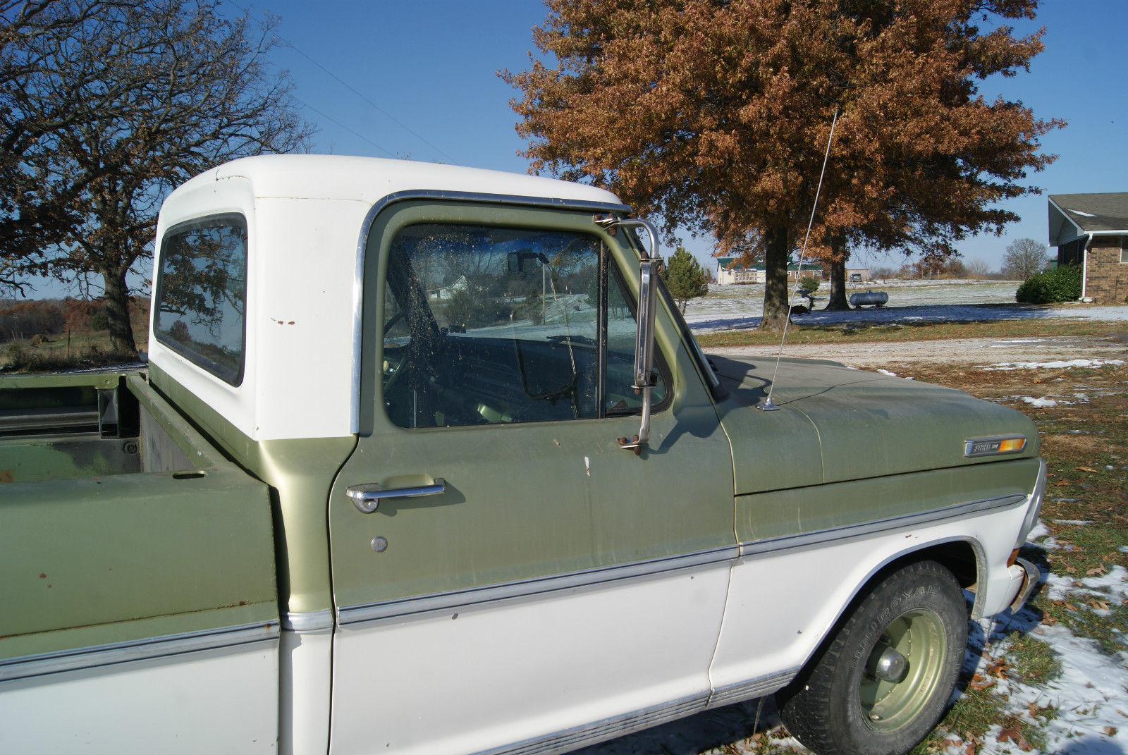 1971 White Ford F-100 Standard Cab Pickup