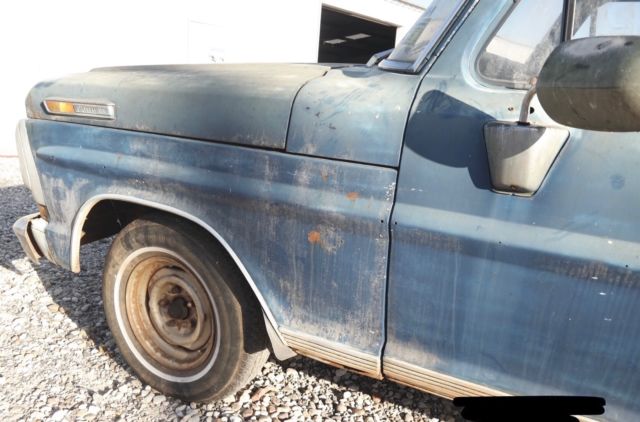 1971 Blue Ford F-100 Pick up