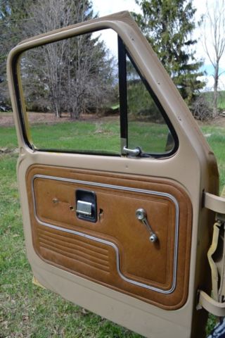 1971 Gold Ford F-100 Standard Cab Pickup 8 Foot Bed