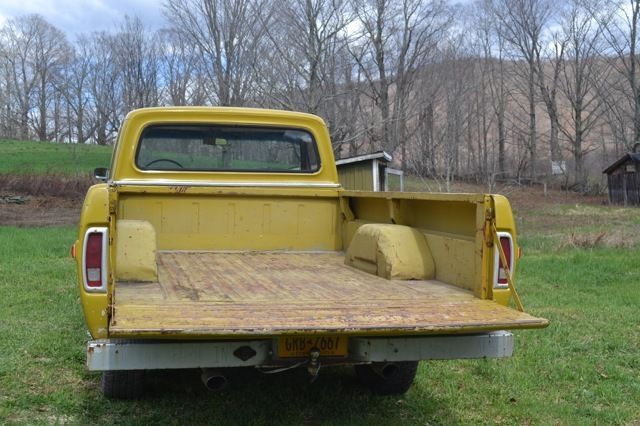 1971 Gold Ford F-100 Standard Cab Pickup 8 Foot Bed