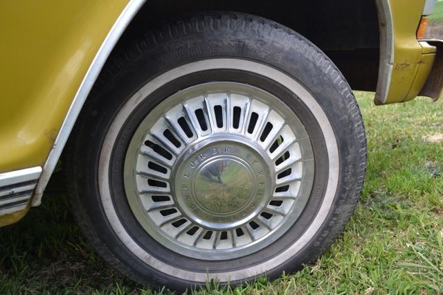 1971 Gold Ford F-100 Standard Cab Pickup 8 Foot Bed