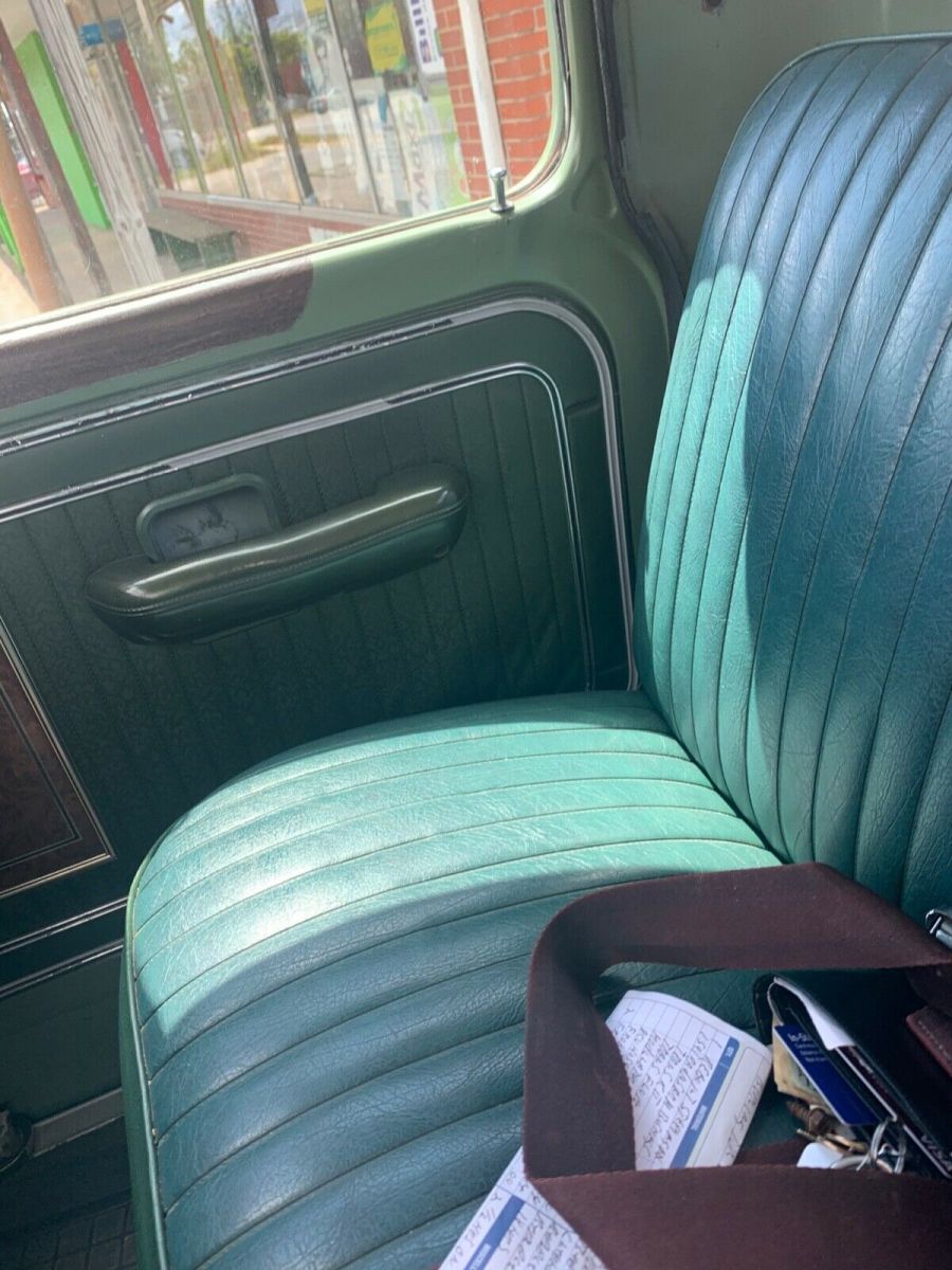 1971 Green Ford F-100 Extended Cab Pickup