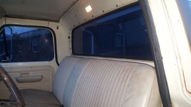 1971 Yellow Ford F-250 Standard Cab Pickup