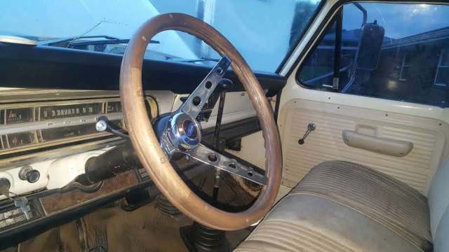 1971 Yellow Ford F-250 Standard Cab Pickup