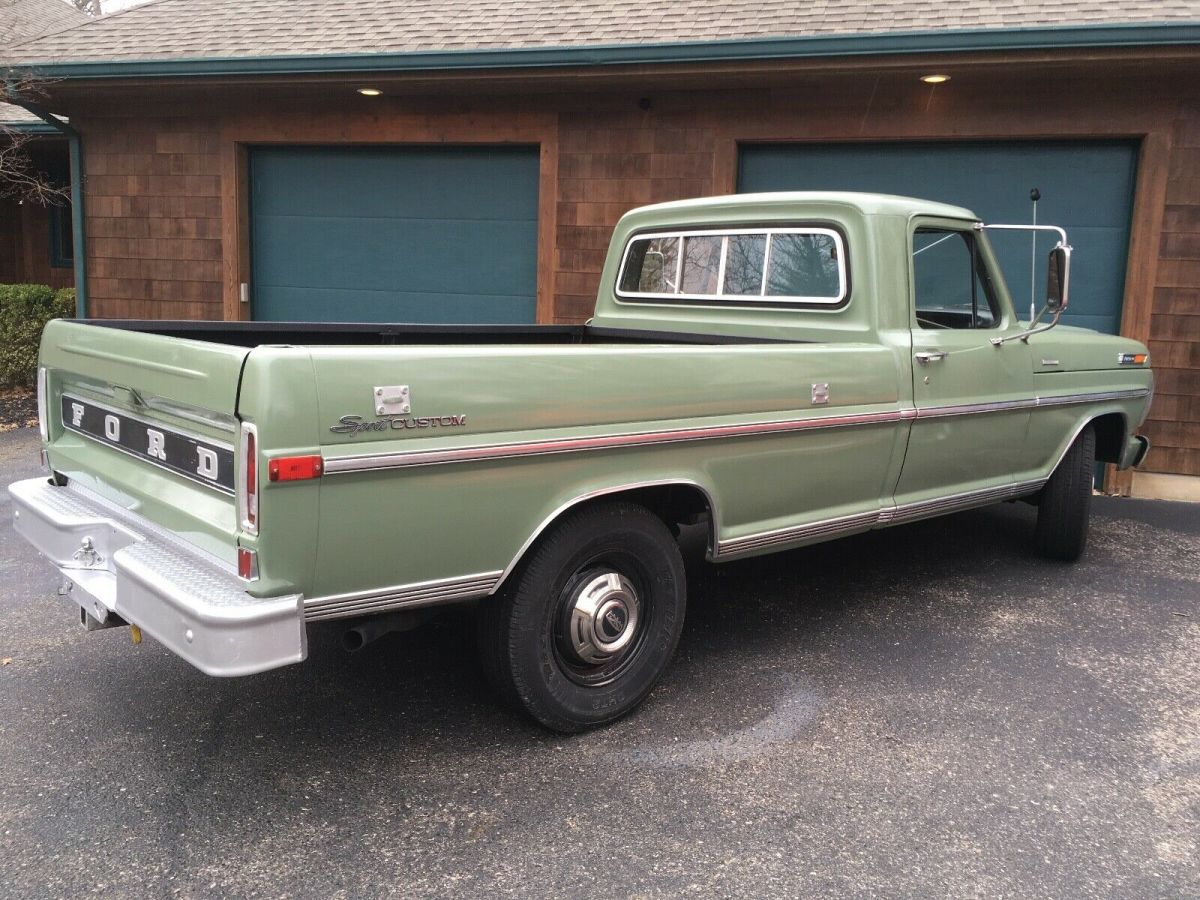 1971 Green Ford F-250 Standard Cab Pickup