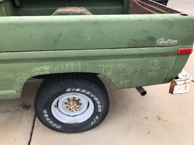 1971 Green Ford F-250 Crew Cab Pickup