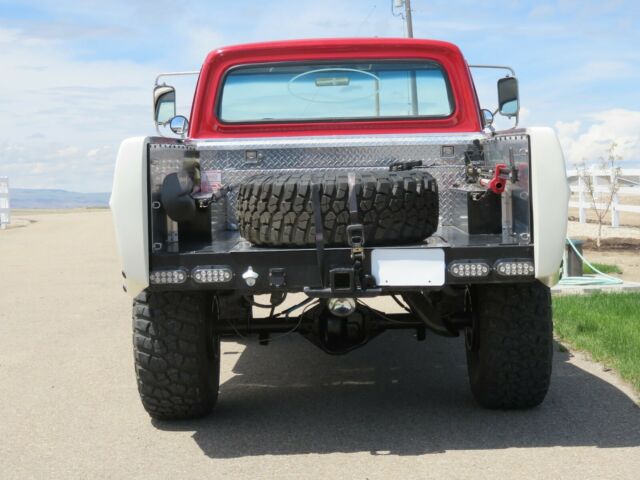 1971 white / red Ford F-250 Standard Cab Pickup