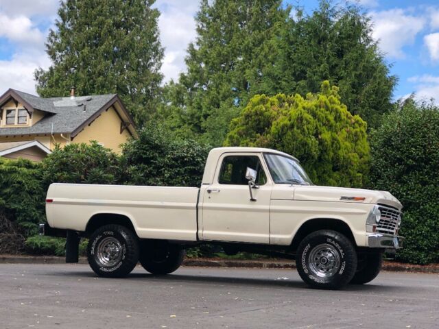 1971 White Ford F-250 Standard Cab Pickup