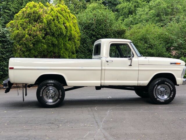 1971 White Ford F-250 Standard Cab Pickup
